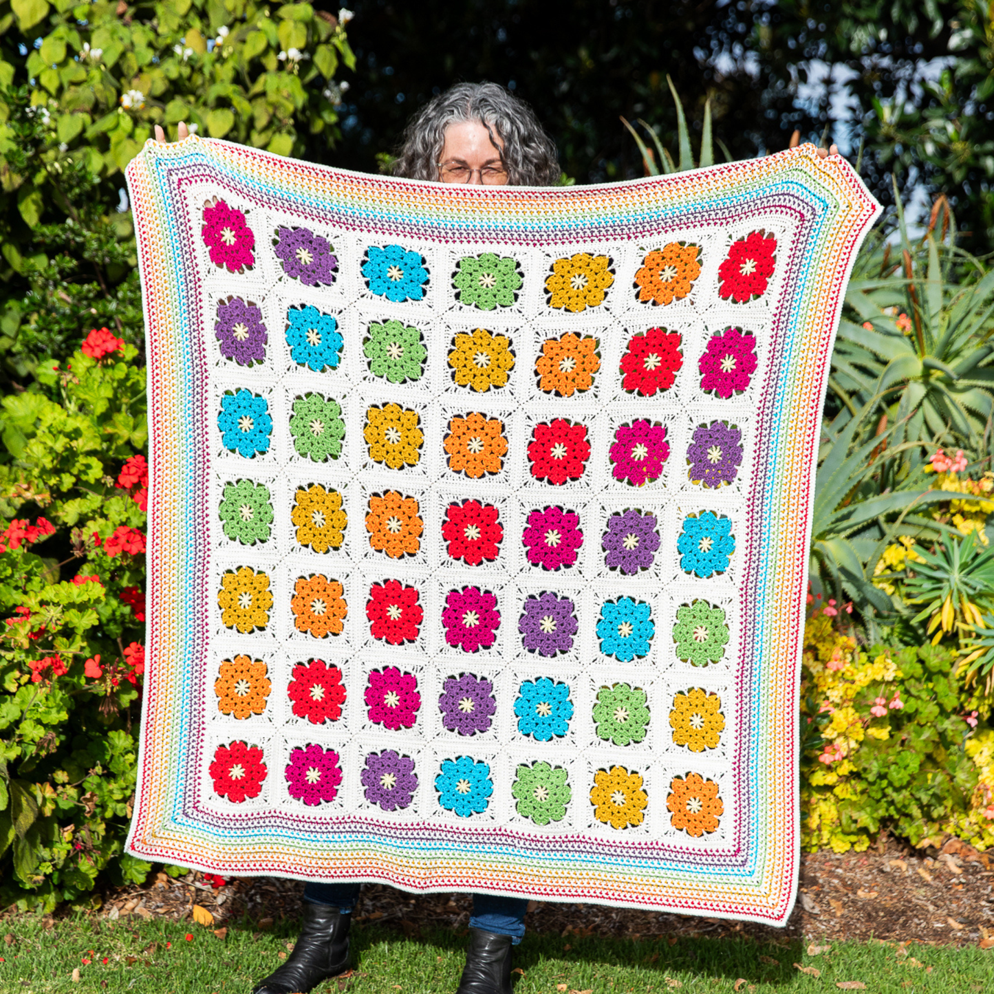 Granny Square Garden Book