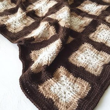 Rumple close up of Killarney Cross Blanket Pattern by Shelley Husband